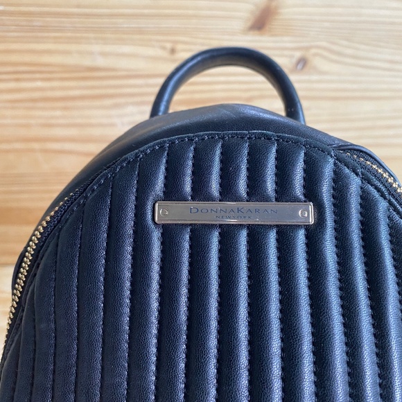 DKNY Black Mini Chain Crossbody Bag - Picture 4 of 5